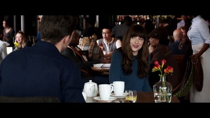 Download Video: La bande-annonce vidéo de Cinquante nuances plus sombres (Fifty Shades Darker), le deuxième volet de Cinquate nuances de Grey (Fifty Shades of Grey). Dakota Johnson confie que tourner des scènes de sexe avec Jamie Dornan était... ennuyeux.