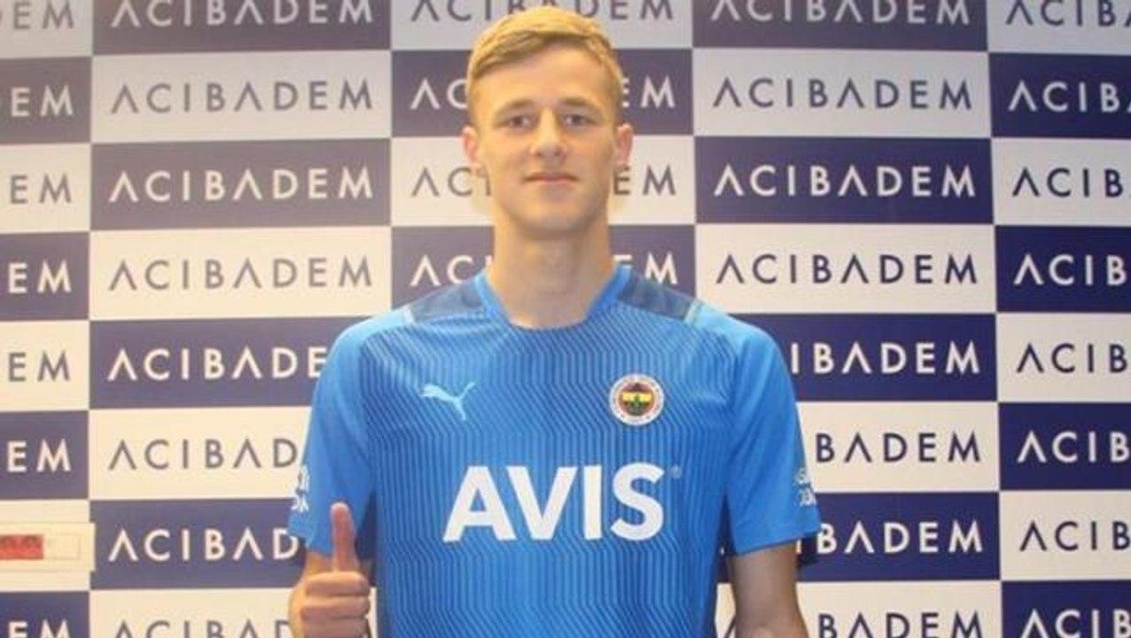 Fenerbahçe durmuyor! Bir transfer açıklaması daha geldi