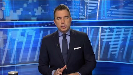 Quito: Grupo de manifestantes quemaron un vehículo de la policía