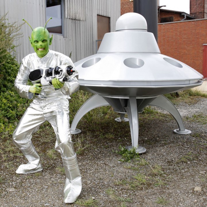 Astronom behauptet, Außerirdische seien durch Roboter ersetzt worden