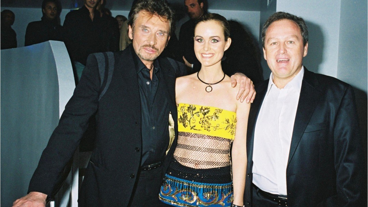 VOICI : Johnny Hallyday : pourquoi ses relations avec son beau-père André Boudou étaient-elles conflictuelles ?