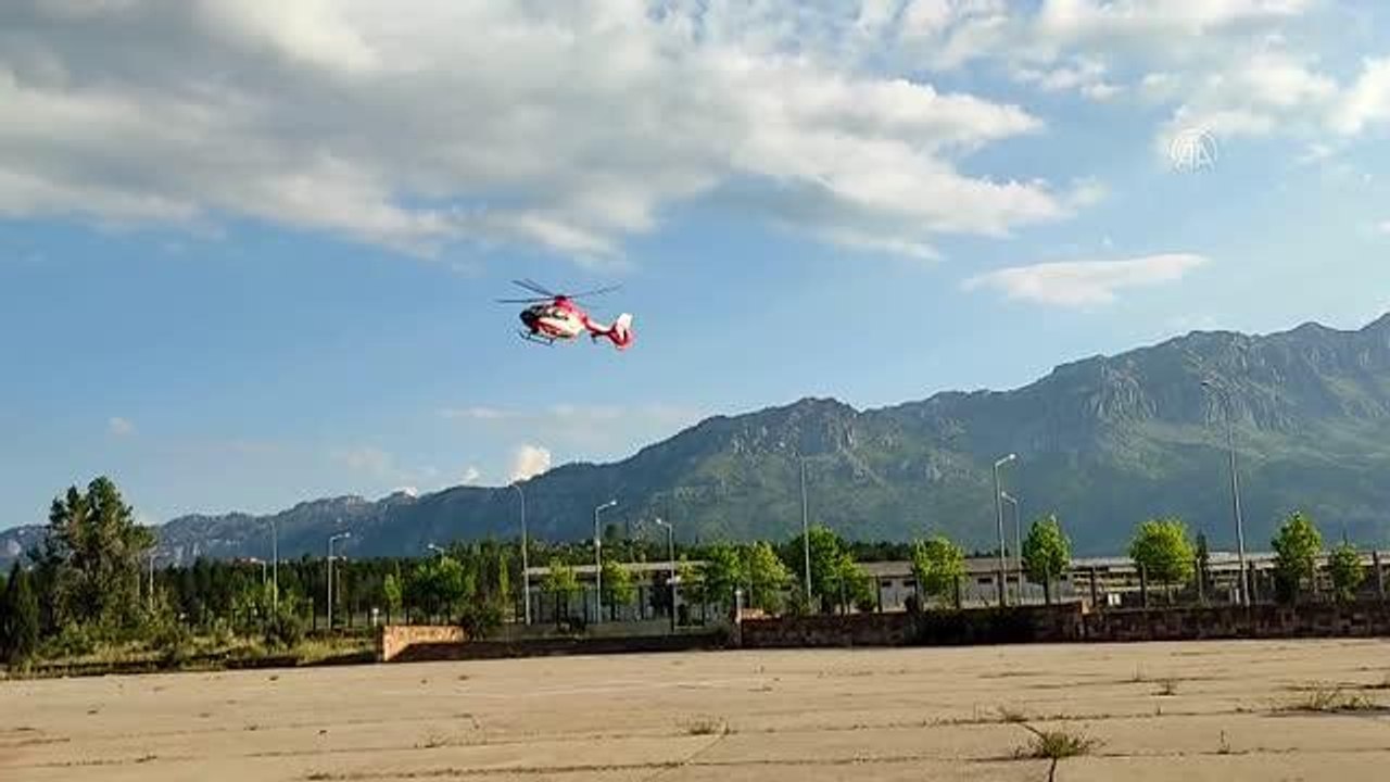 Ambulans helikopter kalp krizi geçiren hasta için havalandı