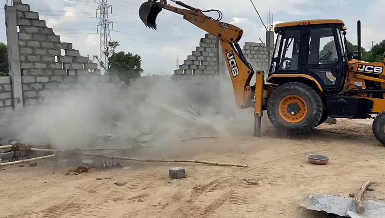 चार मंजिला व्यावसायिक इमारत सील, शून्य सैटबैक प...