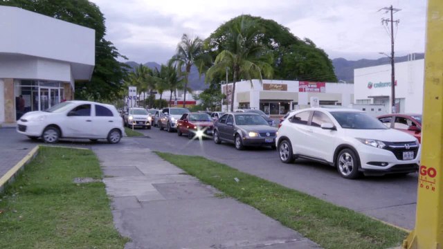Trabajos de reparación en av. Francisco Villa | CPS Noticias Puerto Vallarta