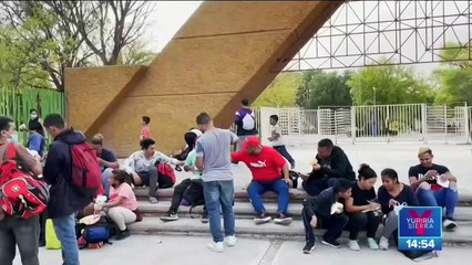 Regalan agua a migrantes en la carretera Monterrey-Monclova