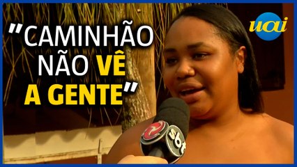 Mato alto na rodovia coloca moradores em risco