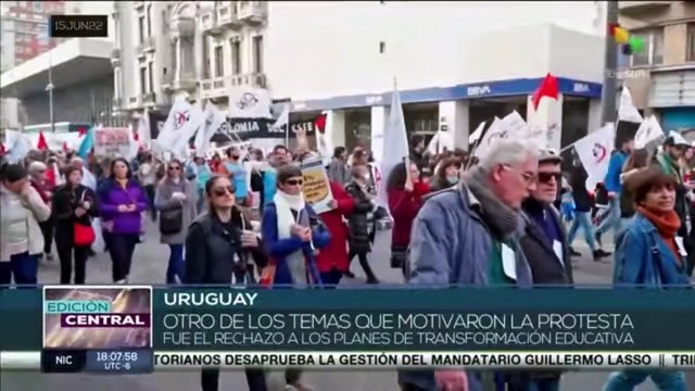 En Uruguay profesores y estudiantes exigen mayor presupuesto para la educación