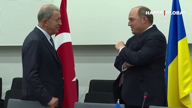Türkiye, İngiltere ve Ukrayna Savunma Bakanları arasında üçlü toplantı