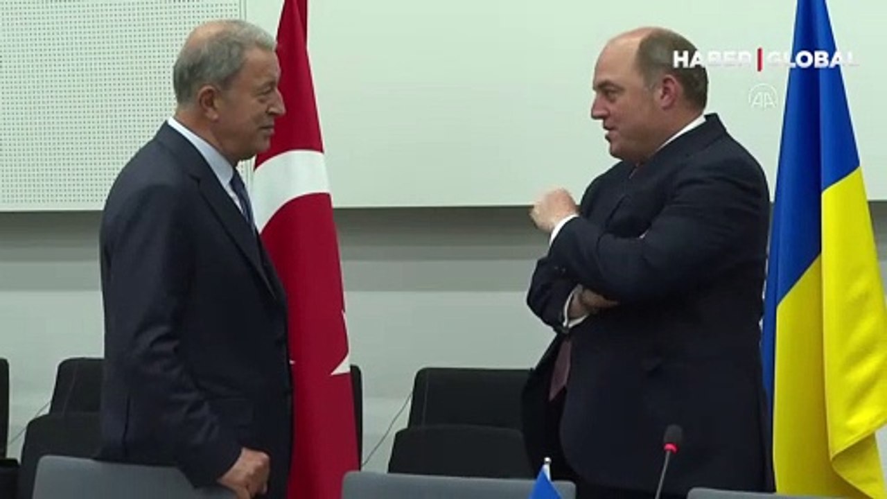 Türkiye, İngiltere ve Ukrayna Savunma Bakanları arasında üçlü toplantı