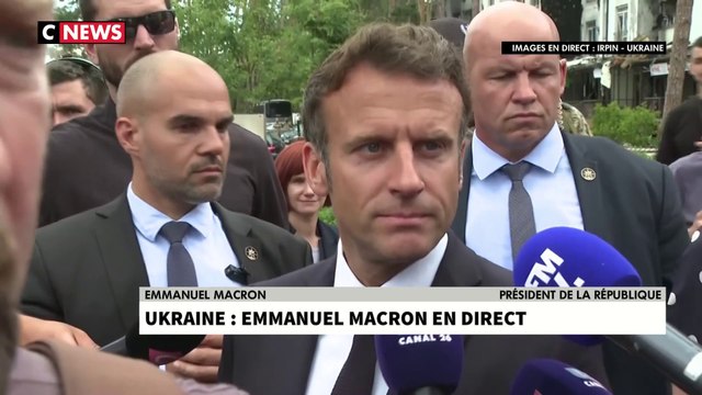 Emmanuel Macron : «Nous avons les premières traces de crimes de guerre»