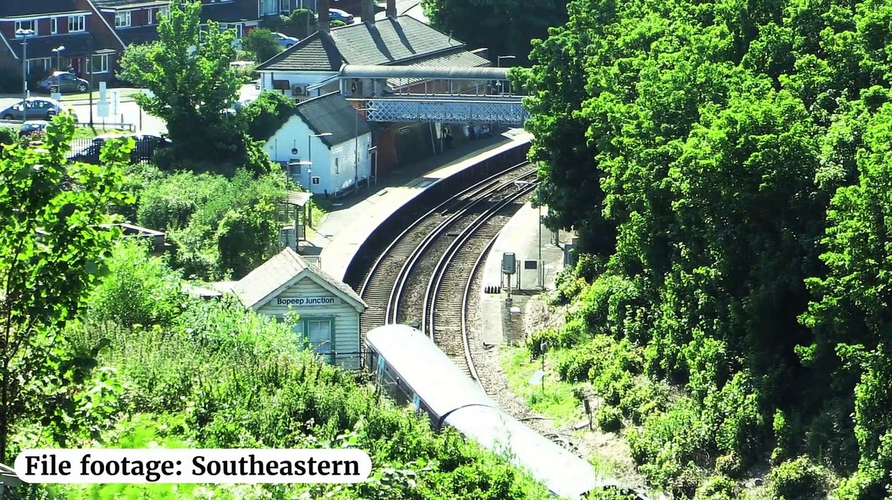 Footage showing Southeastern and Southern trains
