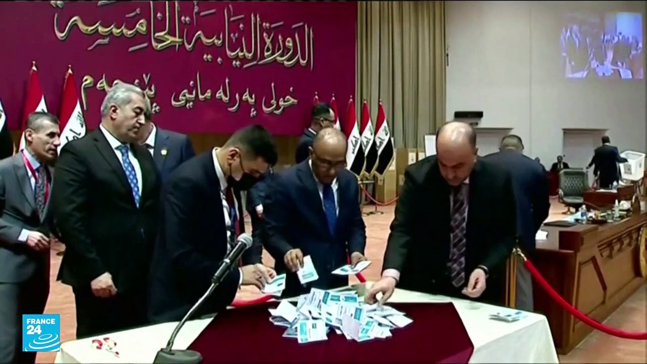 مقتدى الصدر يعلن انسحابه من العملية السياسية في...