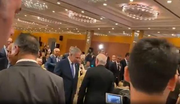Toplantıya damga vuran an! Kemal Kılıçdaroğlu, Bülent Arınç'ı es geçti