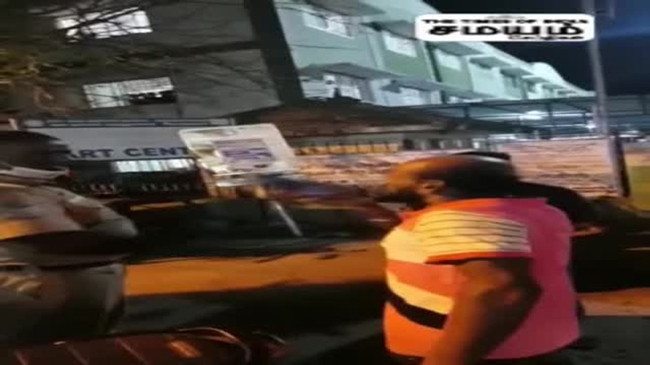 குடிபோதையில் காவலர்களுடன் வாலிபர் ரகளை!