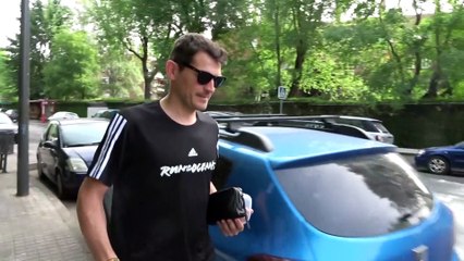 Iker Casillas reacciona a las apasionadas imágenes de Sara Carbonero con Nacho Taboada