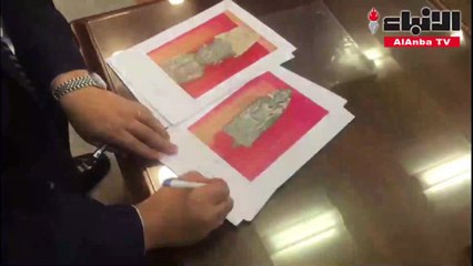 السفير المصري يتسلم عدداً من القطع الأثرية هُرّبَت من مصر وتم ضبطها من قبل الأجهزة الكويتية