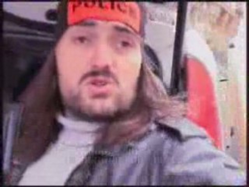 La Police compte les Manifestants