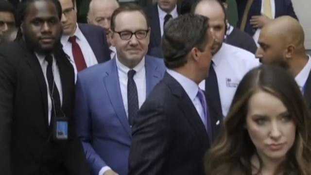 Spacey accusato di molestie sessuali a Londra, esce su cauzione