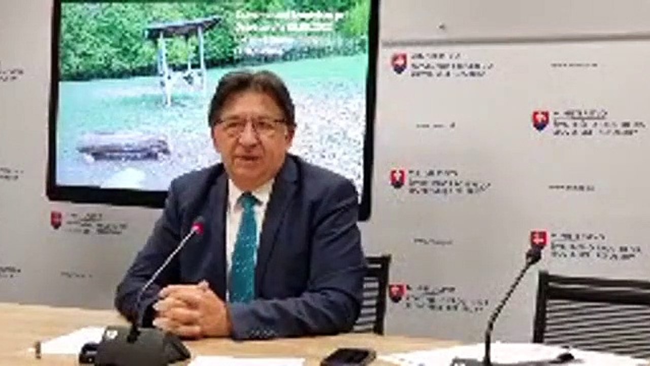 ZÁZNAM: J. Budaj: Problémy s medveďmi na Podpoľaní spôsobujú krmoviská pre divú zver