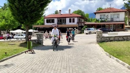 KARABÜK -Safranbolu'da evlenen çift, tutkunu oldukları bisikleti gelin aracı yaptı