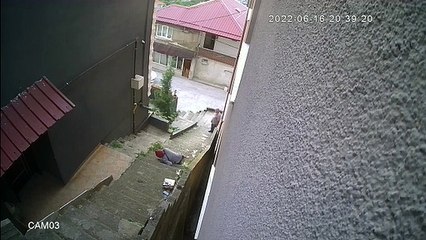 Yengesine merdivende pusu kurup kurşun yağdırdı