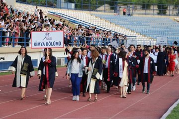 KBÜ'de mezuniyet töreni düzenlendi