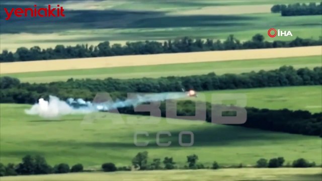 Azov Taburu, alçak uçuş yapan Rus helikopterini vurdu