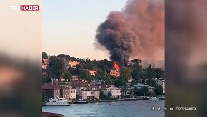 Üsküdar'daki ahşap binada yangın çıktı