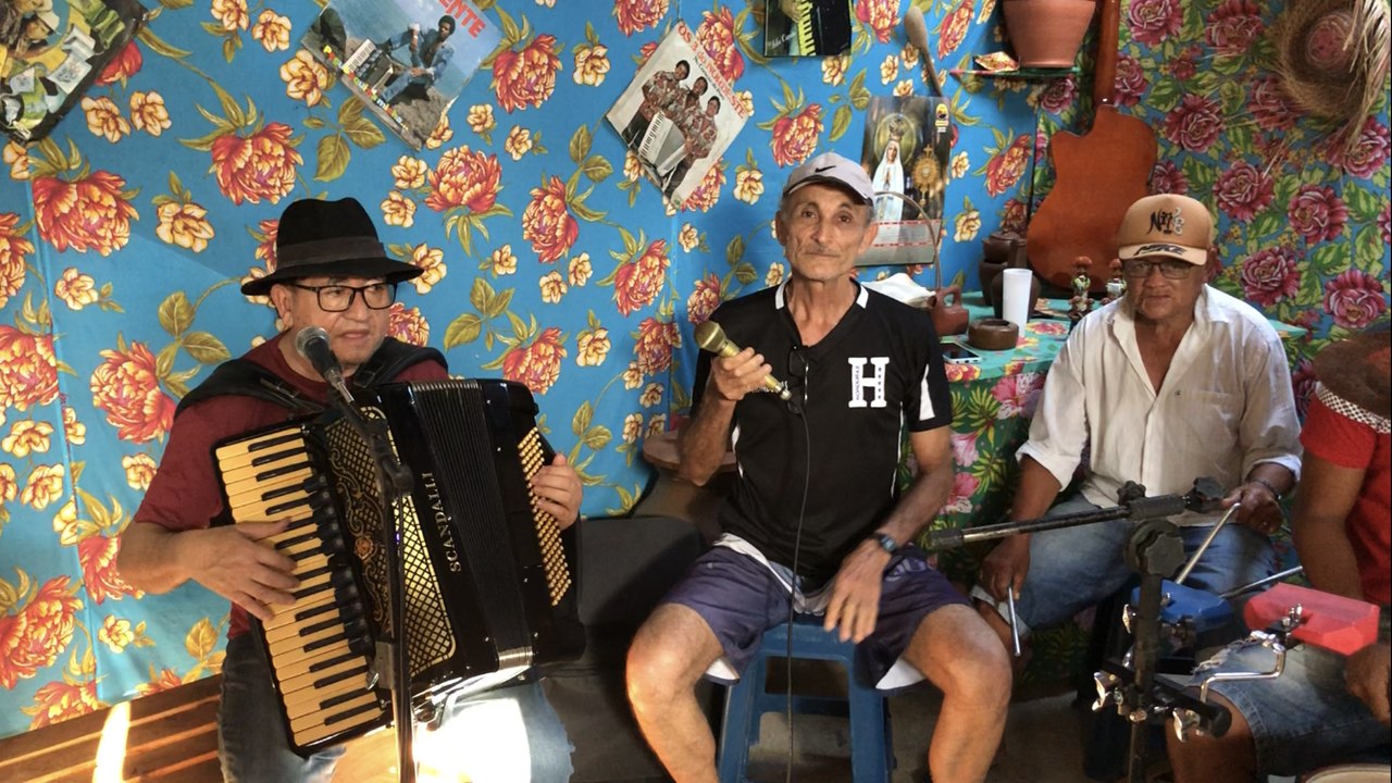 LUIZINHO - A BEIRA DO ABISMO
