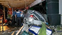 Samsun'da 25 metre takla atan otomobil şarküteri dükkanına çarptı
