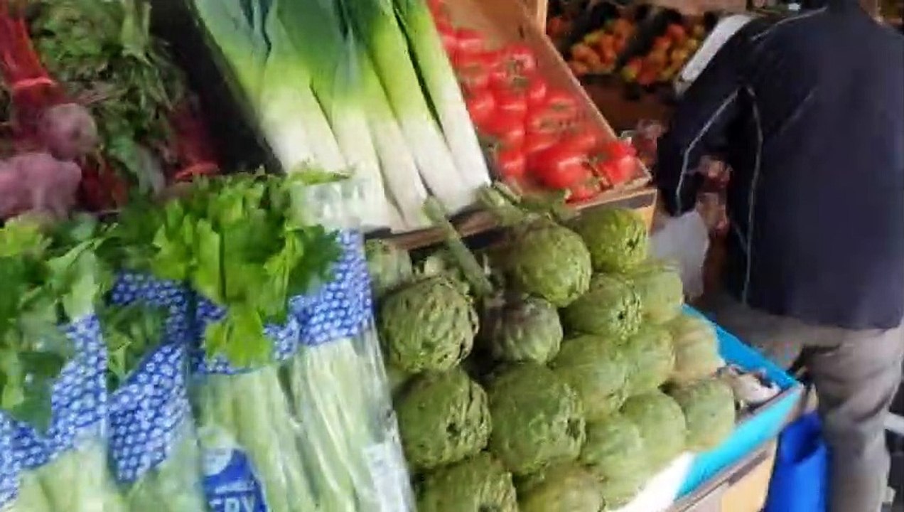 Some small grocers absorbing increases to keep customers