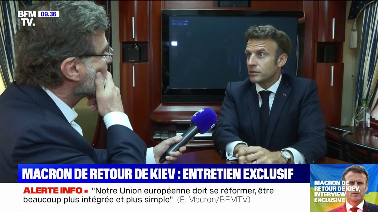 Emmanuel Macron: "Je reviens d'Ukraine marqué par ce que l'on a vu et vécu, chargé par l'histoire du moment"