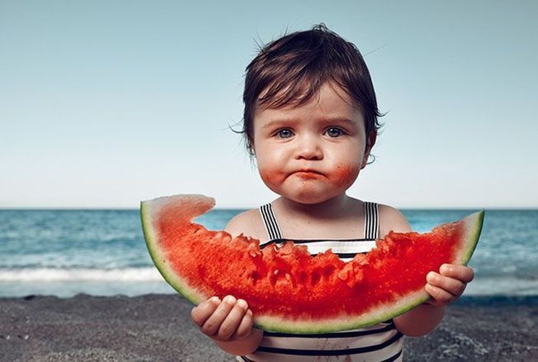 Canicule : voici le fruit le plus riche en eau et ce n’est pas la pastèque