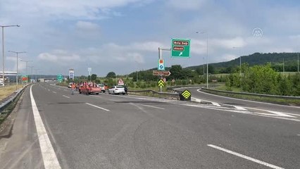 Anadolu Otoyolu'nun Bolu geçişinde İstanbul istikameti ulaşıma açıldı (2)
