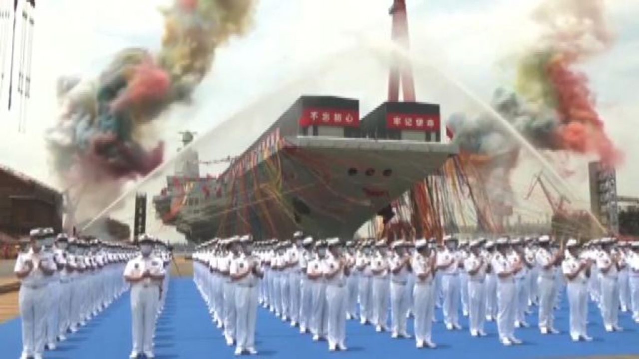 Cina, il varo della Fujian la terza portaerei di Pechino
