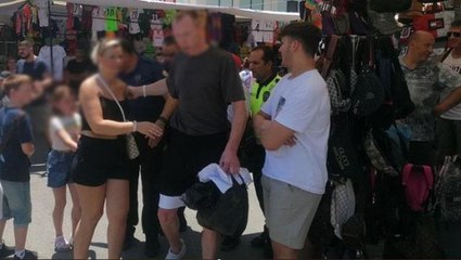 Pazardaki tezgahtan 2 adet saat çalan Rus turistlere esnaftan suçüstü! 50 Euro'yu alınca şikayetten vazgeçti