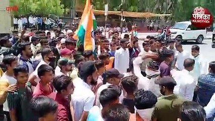 VIDEO : अग्निपथ योजना के विरोध में युवाओं ने जमकर किया प्रदर्शन, लहराए राष्ट्रीय ध्वज