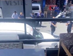 Baba oğul Sarıyer'i birbirine kattı! Ekipler, silah çekip biber gazıyla ayırabildi