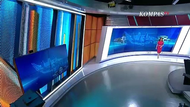 Didampingi Mensos, Presiden Jokowi Salurkan Bantuan Bahan Pokok dan Uang Tunai ke Pedagang Pasar