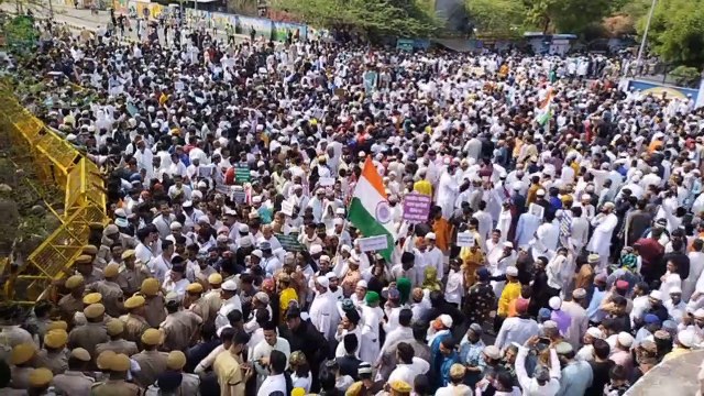 Video : अजमेर में मुस्लिम समुदाय ने निकाला मौन जुलूस.....