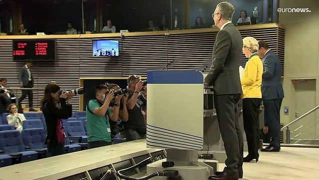 Еврокомиссия рекомендует дать Украине статус кандидата в члены ЕС