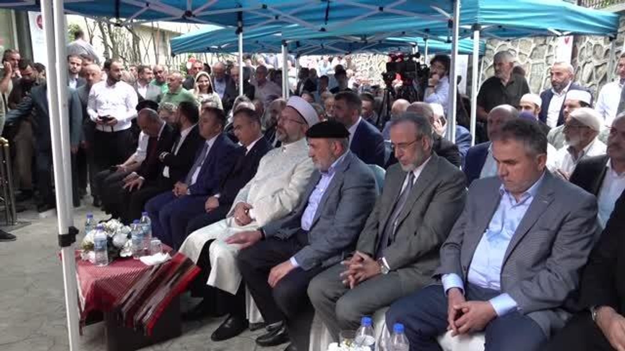 Erbaş: "4 yaşından 20 yaşına kadar bütün çocuklarımızı, gençlerimizi camilerimizde yaz kurslarına bekliyoruz"