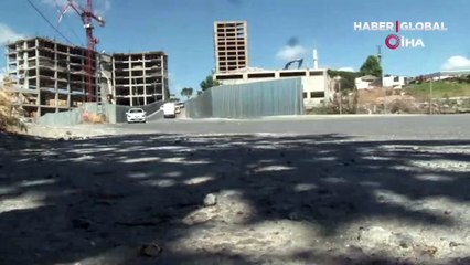 Devriye gezen yunus polisler, otomobil ile çarpıştı: Kaza anı kamerada