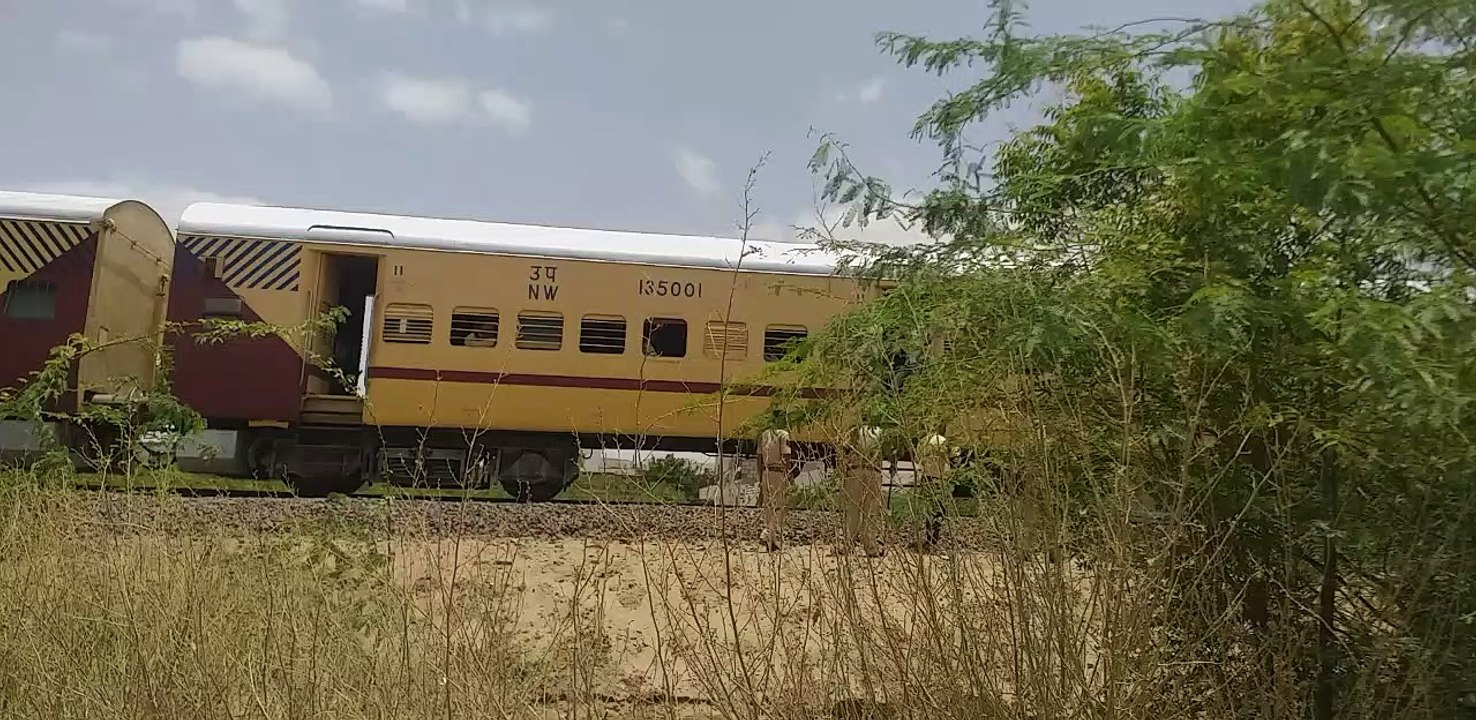 बाड़मेर में दूसरे दिन रेल रोकने की कोशिश नाकाम,...