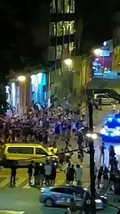 Queman un contenedor en la zona de discotecas del Poblenou