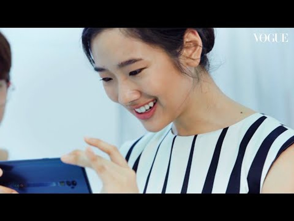 เปิดโลกให้กว้างยิ่งขึ้น! ออกแบบ-ชุติมนต์ พา #VogueVisits แกะกล่อง OPPO Reno 10x Zoom