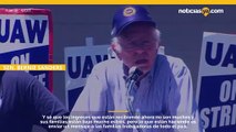 El senador Bernie Sanders muestra su apoyo a los trabajadores de la UAW en Mount Pleasant que han estado en huelga durante 46 días