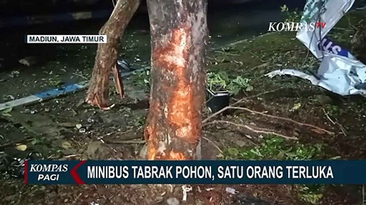 Mobil Minibus Tabrak Pohon di Kota Madiun, 1 Orang Penumpag Wanita Dilarikan ke Rumah Sakit!