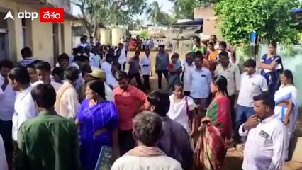 Anantapur: గడప గడపకు కార్యక్రమంలో MLA Sidda Reddyని ప్రశ్నించిన స్థానికులు | ABP Desam