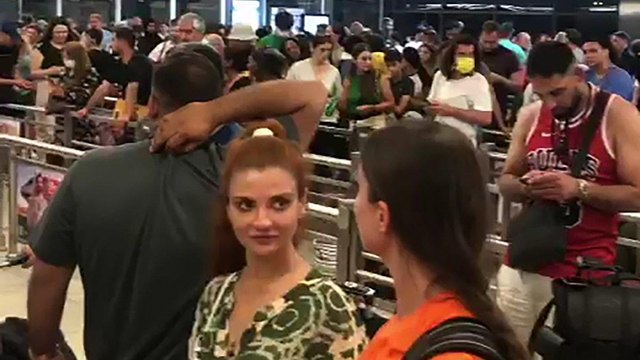 Sabiha Gökçen Havalimanı'nda pasaport kontrol sistemi çöktü